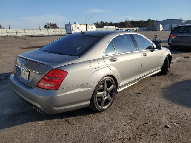 WDDNG7DB5CA429645 - 2012 MERCEDES-BENZ S 550 GRAY photo 3