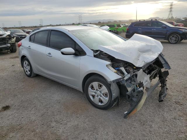 KNAFK4A6XG5543512 - 2016 KIA FORTE LX SILVER photo 4