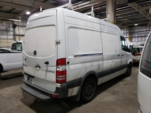 WD3PE7DC5E5832886 - 2014 MERCEDES-BENZ SPRINTER 2500 WHITE photo 3