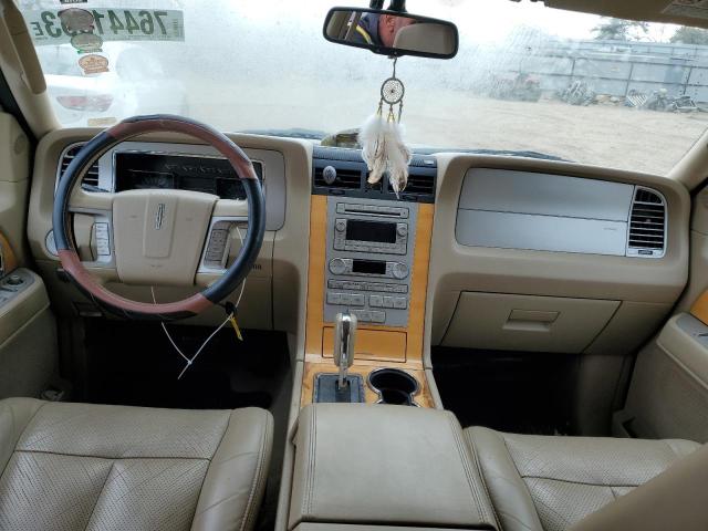 5LMFU28588LJ21842 - 2008 LINCOLN NAVIGATOR 银色 照片 8