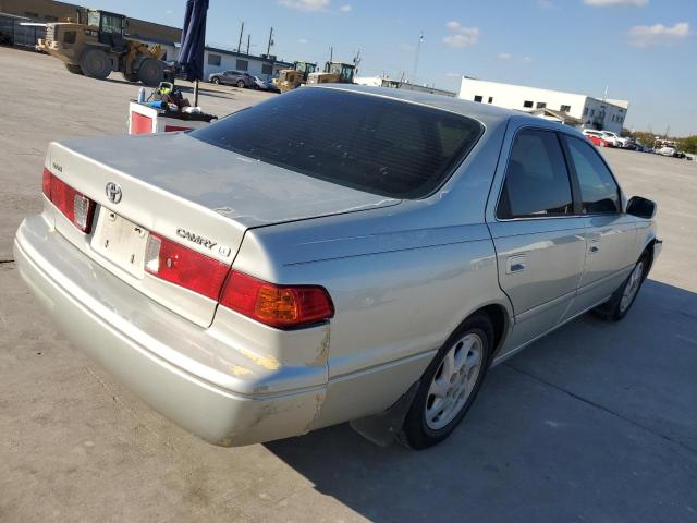 JT2BG22K5Y0516485 - 2000 TOYOTA CAMRY CE SILVER photo 3