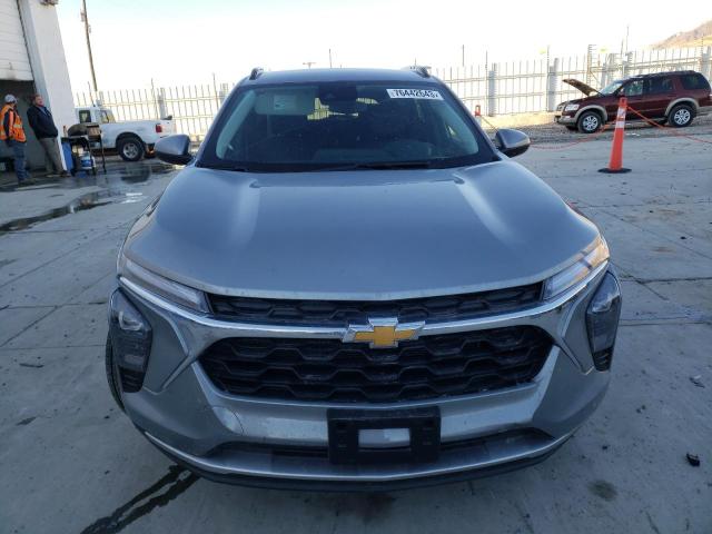 KL77LHE29RC028659 - 2024 CHEVROLET TRAX 1LT GRAY photo 5