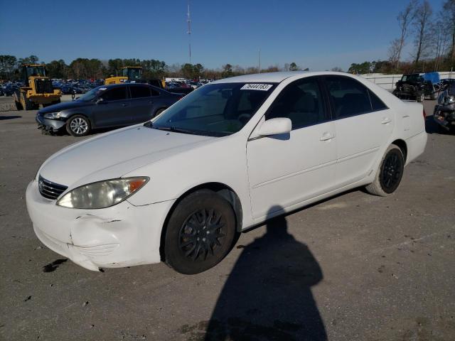 4T1BE32K35U603790 - 2005 TOYOTA CAMRY LE WHITE photo 1