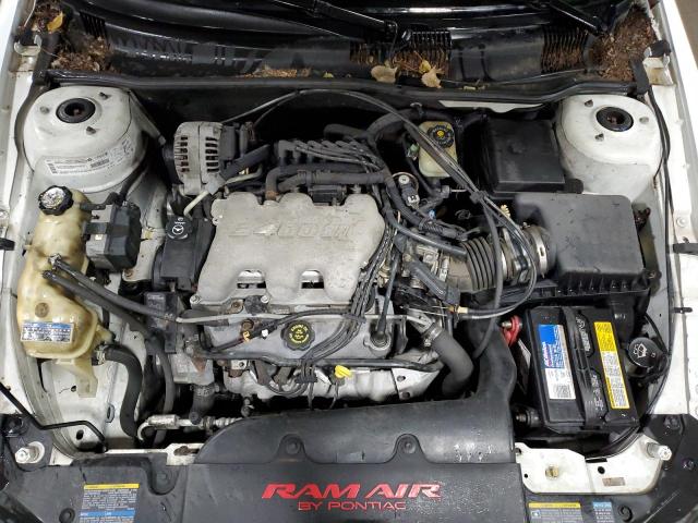 1G2NW52E12M584225 - 2002 PONTIAC GRAND AM GT WHITE photo 11