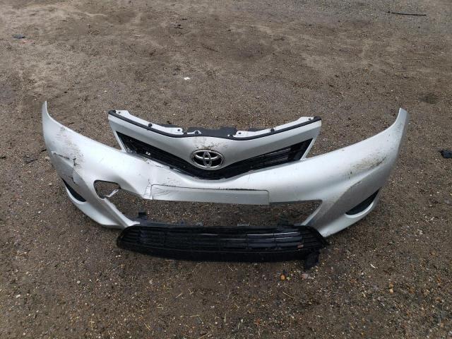 JTDJTUD34DD550226 - 2013 TOYOTA YARIS SILVER photo 13