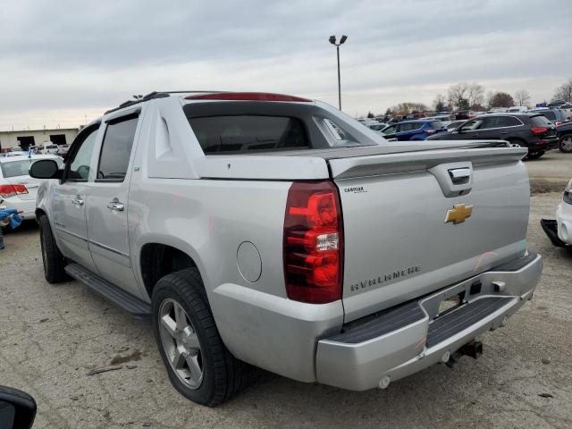 3GNTKGE75CG298946 - 2012 CHEVROLET AVALANCHE LTZ SILVER photo 2