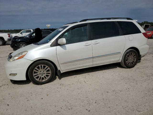 5TDYK4CC8AS322054 - 2010 TOYOTA SIENNA XLE WHITE photo 1