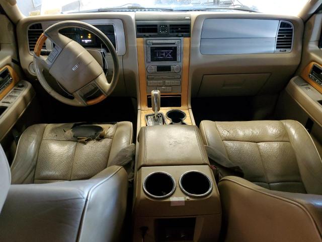 5LMFU28527LJ00709 - 2007 LINCOLN NAVIGATOR 白色 照片 8
