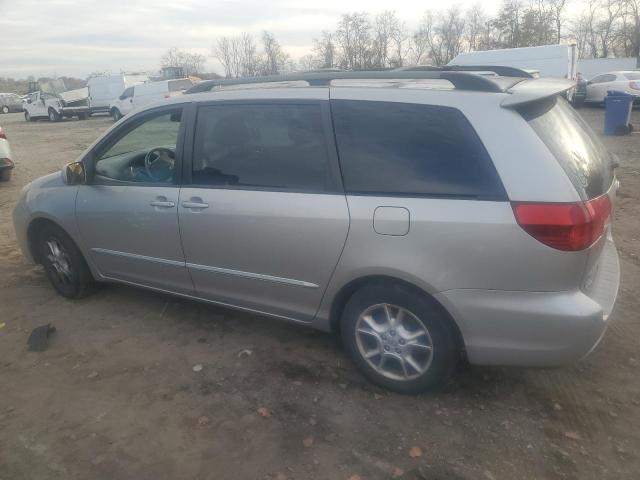 5TDZA22C04S213976 - 2004 TOYOTA SIENNA XLE GOLD photo 2