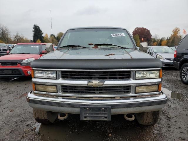 1GNGK26N0SJ390299 - 1995 CHEVROLET SUBURBAN K2500 GREEN photo 5