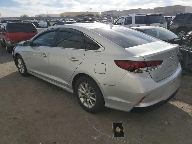 5NPE24AF7KH753069 - 2019 HYUNDAI SONATA SE SILVER photo 2