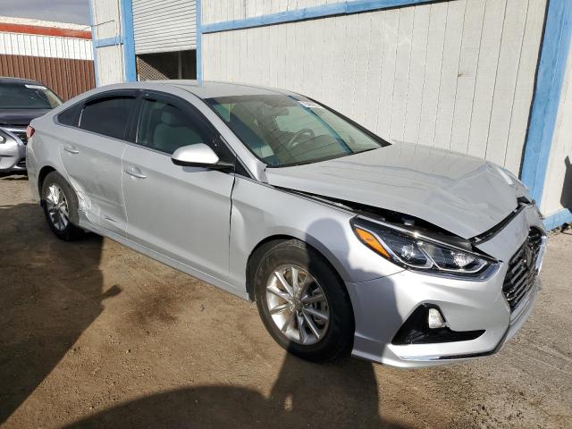 5NPE24AF7KH753069 - 2019 HYUNDAI SONATA SE SILVER photo 4