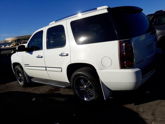 1GKFK63857J316592 - 2007 GMC YUKON DENALI WHITE photo 2