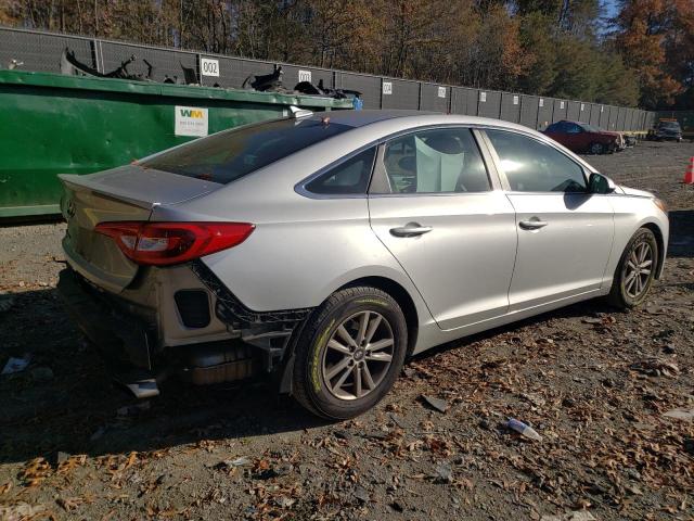 5NPE24AF5HH460618 - 2017 HYUNDAI SONATA SE SILVER photo 3