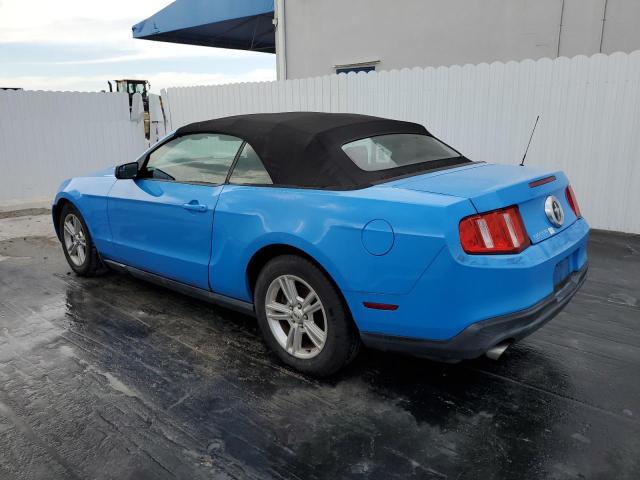 1ZVBP8EM8C5207237 - 2012 FORD MUSTANG BLUE photo 2