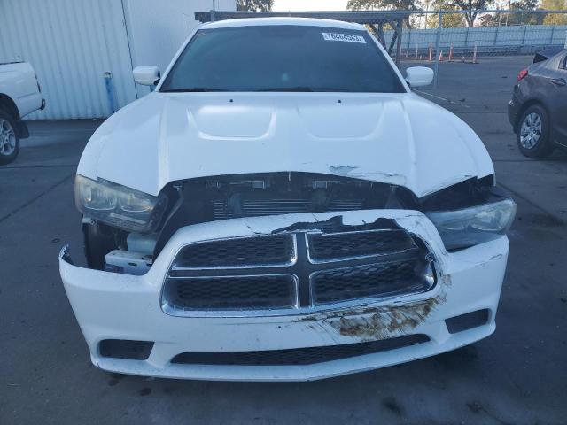 2C3CDXBG7DH689111 - 2013 DODGE CHARGER SE WHITE photo 5