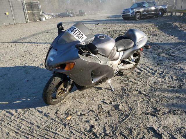 JS1GW71A422104246 - 2002 SUZUKI GSX1300 R GRAY photo 2