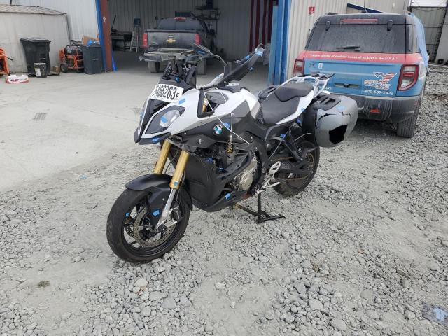 WB10D1304GZ463073 - 2016 BMW S 1000 XR WHITE photo 2