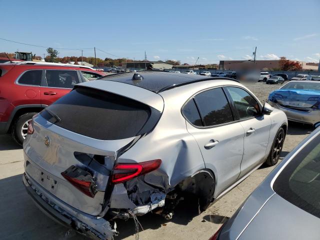 ZASPAKBN7N7D29512 - 2022 ALFA ROMEO STELVIO TI GRAY photo 3