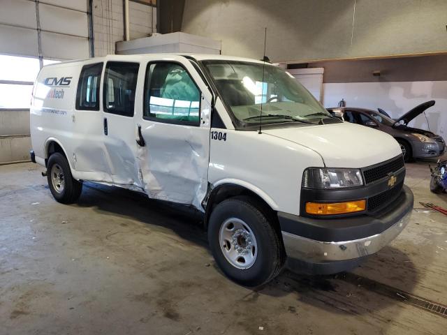 1GCWGAFP8N1185139 - 2022 CHEVROLET EXPRESS G2 WHITE photo 4