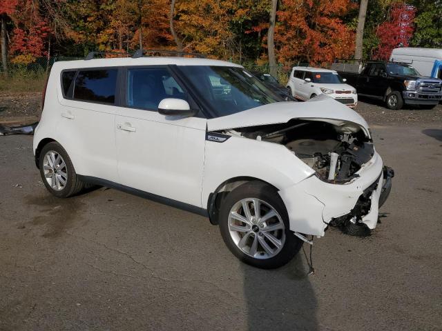 KNDJP3A58J7515767 - 2018 KIA SOUL + WHITE photo 4