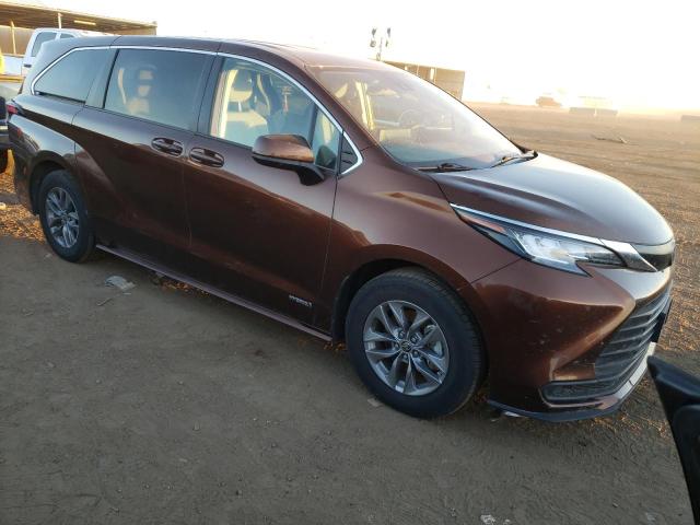 5TDKRKECXMS052705 - 2021 TOYOTA SIENNA LE BROWN photo 4