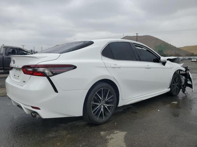 4T1T11AK7PU811485 - 2023 TOYOTA CAMRY SE NIGHT SHADE WHITE photo 3