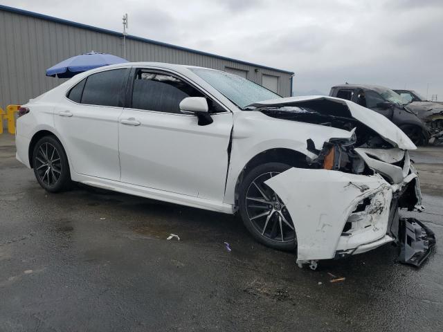 4T1T11AK7PU811485 - 2023 TOYOTA CAMRY SE NIGHT SHADE WHITE photo 4