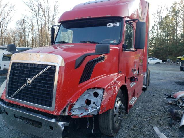 4V4NC9TJ3FN917407 - 2015 VOLVO VN VNL RED photo 2