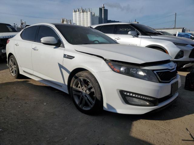 5XXGR4A69DG217338 - 2013 KIA OPTIMA SX WHITE photo 4