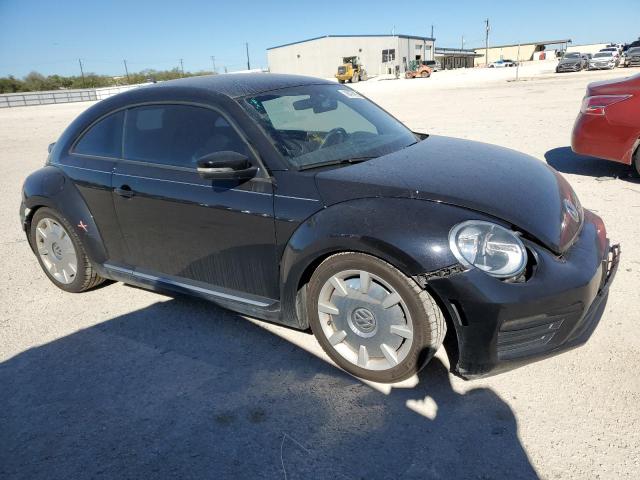 3VWFD7AT6JM710533 - 2018 VOLKSWAGEN BEETLE S BLACK photo 4