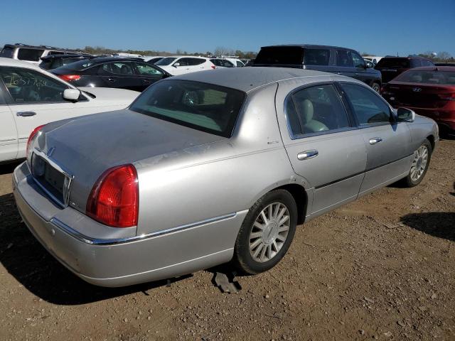 1LNHM81W04Y674645 - 2004 LINCOLN TOWN CAR EXECUTIVE SILVER photo 3