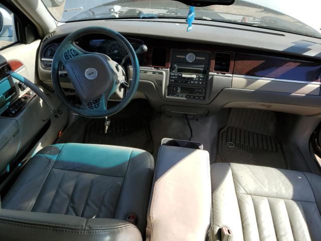 1LNHM81W04Y674645 - 2004 LINCOLN TOWN CAR EXECUTIVE SILVER photo 8