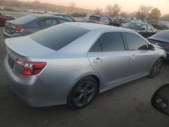 4T1BK1FK5CU014762 - 2012 TOYOTA CAMRY SE SILVER photo 3