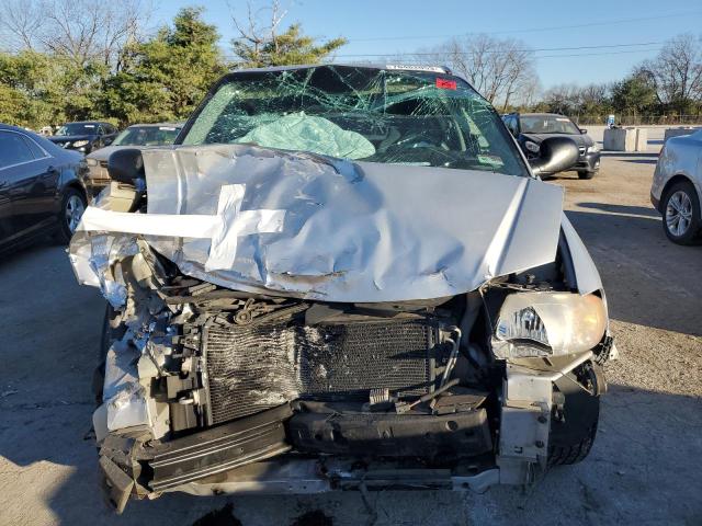 1C4GP45R05B301033 - 2005 CHRYSLER TOWN & COU ვერცხლისფერი ფოტო 5