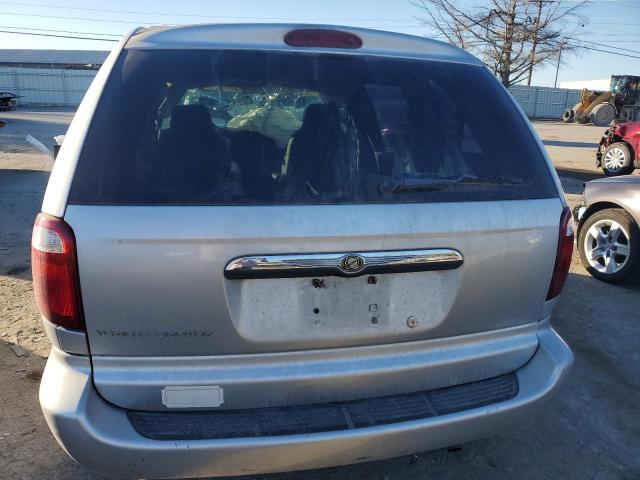 1C4GP45R05B301033 - 2005 CHRYSLER TOWN & COU ვერცხლისფერი ფოტო 6