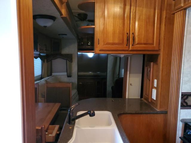 4YDF36627A4702479 - 2010 KEYSTONE MONTANA 白色 照片 6