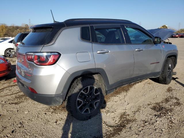 3C4NJDDB0KT618852 - 2019 JEEP COMPASS TRAILHAWK SILVER photo 3