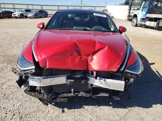 5NPEH4J20LH012856 - 2020 HYUNDAI SONATA LIMITED RED photo 5