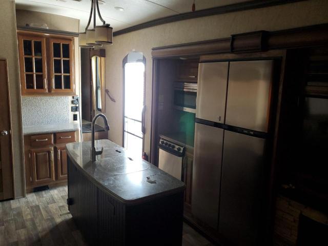 4YDF31624H4701481 - 2017 KEYSTONE MONTANA BEIGE photo 5