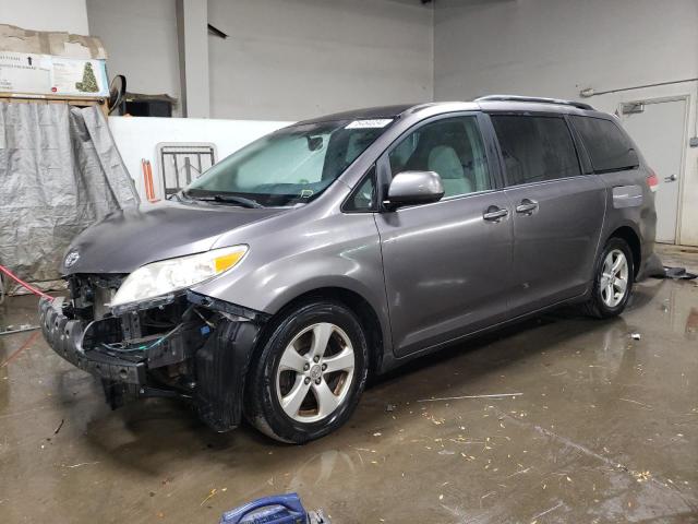 2011 TOYOTA SIENNA LE, 