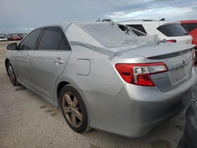 4T1BF1FKXEU326857 - 2014 TOYOTA CAMRY L SILVER photo 2