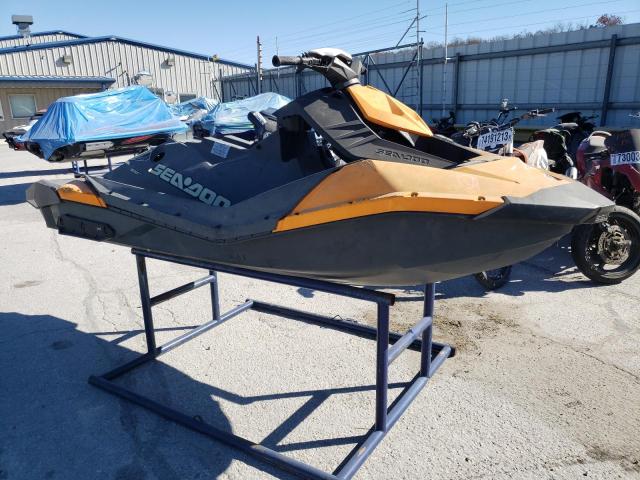 YDV13813E414 - 2014 BOMBARDIER SEADOO ORANGE photo 1