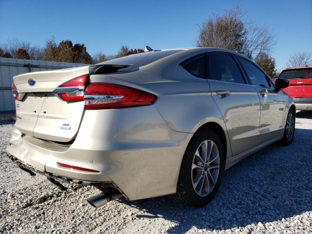 3FA6P0HD3KR213403 - 2019 FORD FUSION SE TAN photo 3