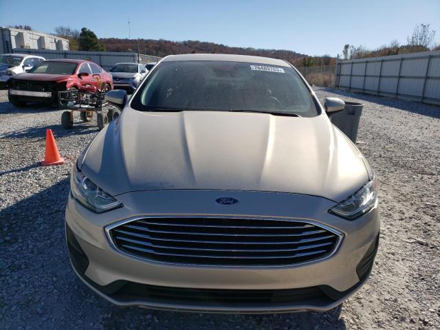 3FA6P0HD3KR213403 - 2019 FORD FUSION SE TAN photo 5