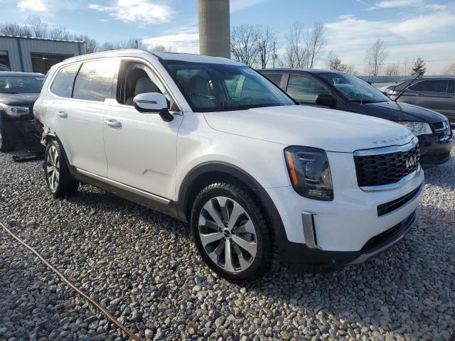 5XYP6DHC3NG317842 - 2022 KIA TELLURIDE S WHITE photo 4