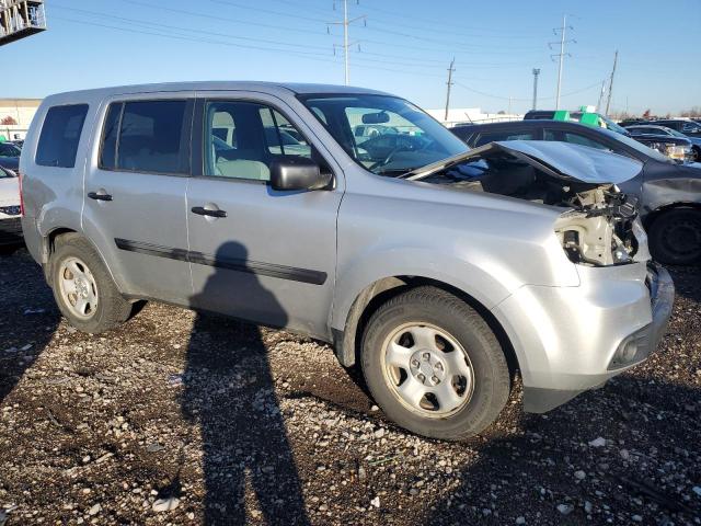 5FNYF4H26DB018525 - 2013 HONDA PILOT LX SILVER photo 4