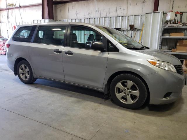 5TDZZ3DC4HS884472 - 2017 TOYOTA SIENNA SILVER photo 4