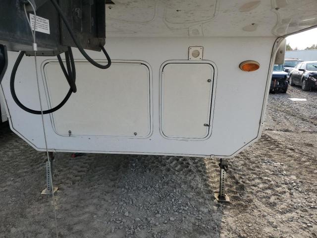 4YDF37522B4702933 - 2011 KEYSTONE MONTANA 白色 照片 7