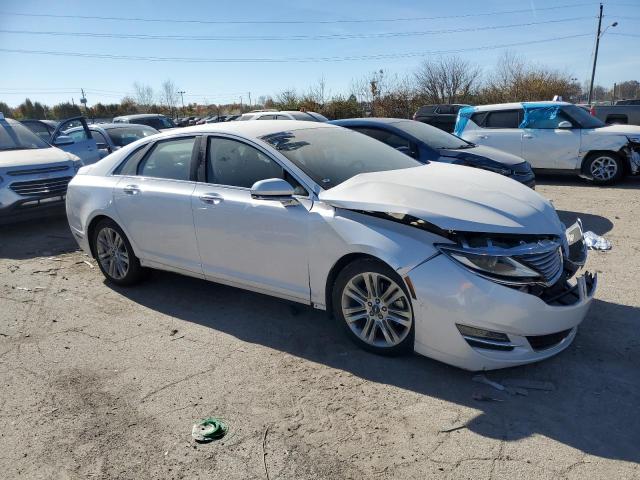 3LN6L2GK9FR603117 - 2015 LINCOLN MKZ WHITE photo 4